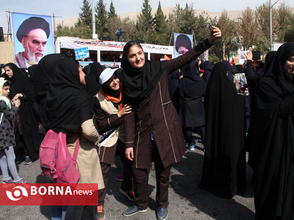 راهپیمایی دانش آموزان، دانشجویان و مردم فارس در یوم الله 13 آبان