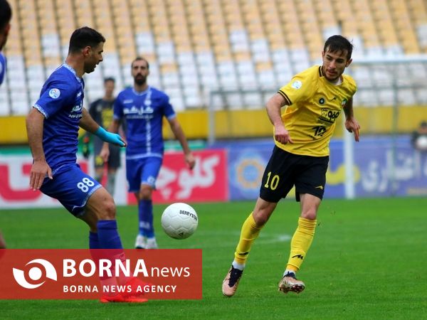 دیدار تیم فوتبال سپاهان _ گل گهر سیرجان