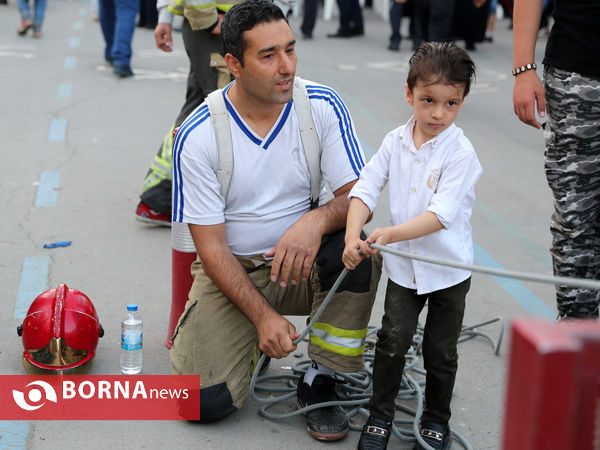 در حاشیه همایش پیاده روی روز ملی آتش نشانی