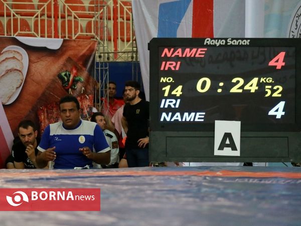 فینال و اهداء مدال مسابقات کشتی خردسالان قهرمان کشوری در آبادان