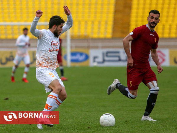 دیدار تیم های پدیده مشهد و مس رفسنجان