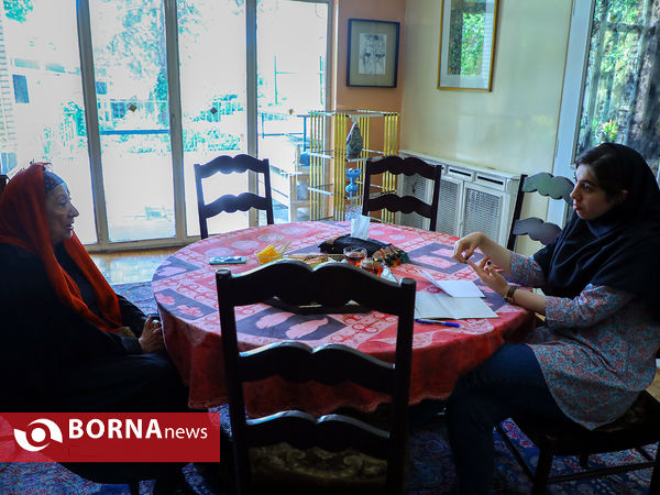 گفتگوی اختصاصی برنا با پری صابری