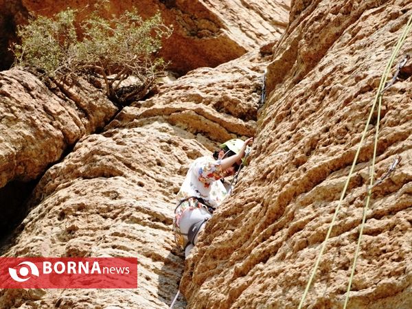 صخره نوردی در منطقه تنگه وردیج- غرب تهران