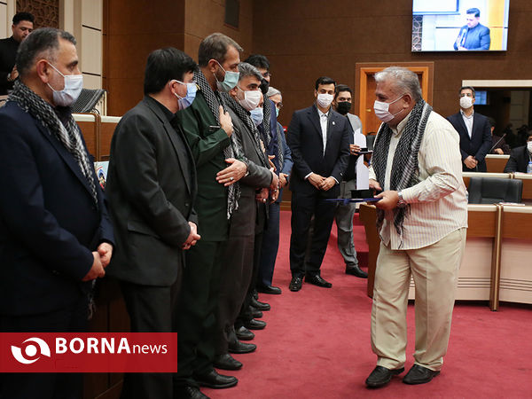 مراسم تجلیل از خانواده شهدا و ایثارگران ورزش روستایی