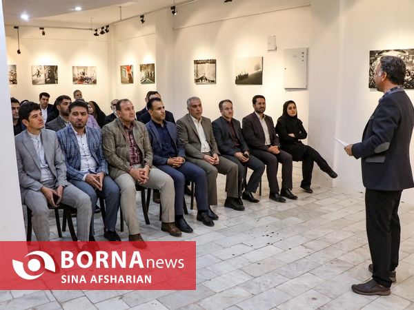 نمایشگاه عکس روایت عشق در ارومیه آغاز شد