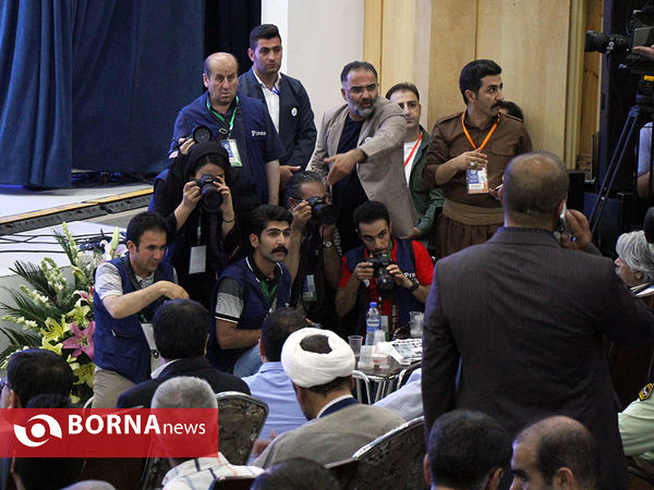 حاشیه هایی پر رنگ تر از کنگره مشاهیر