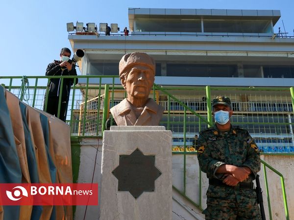 در حاشیه دیدار تیم های فوتبال صنعت نفت - نساجی