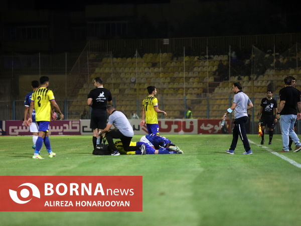 دیدار تیم های فوتبال نفت مسجدسلیمان - استقلال (2)