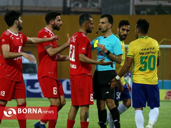 دیدار تیم های فوتبال صنعت نفت - شهر خودرو