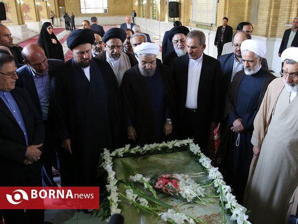 تجدید میثاق رییس جمهوری و اعضای دولت با آرمان های امام راحل و شهیدان