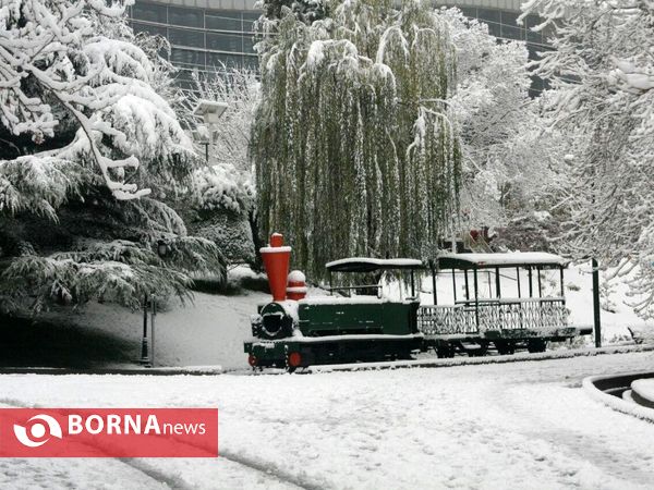 بارش نخستین برف پاییزی در تهران