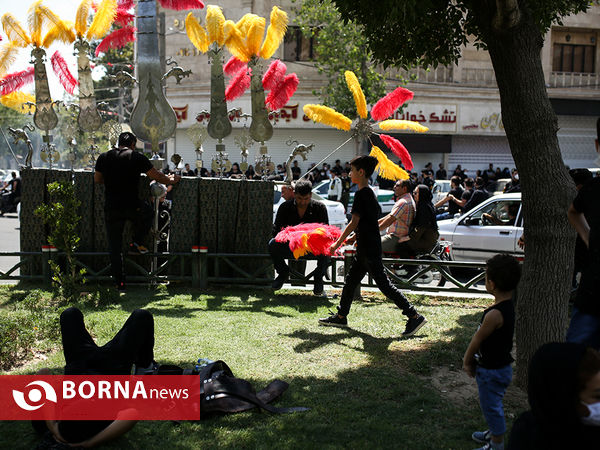 عزاداری روز تاسوعا در میدان 13 آبان