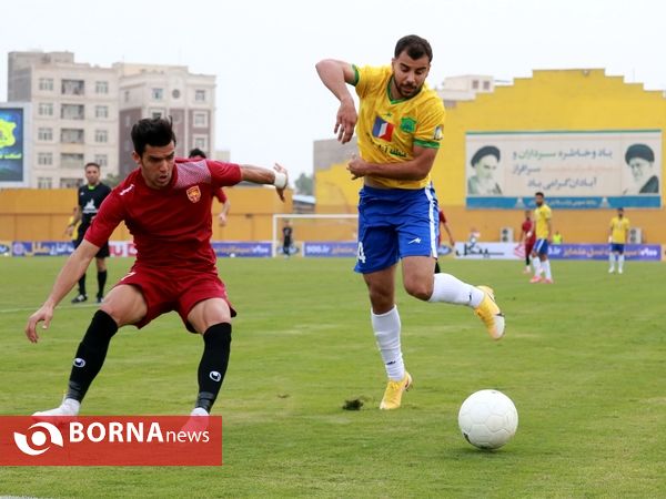 دیدار تیم های فوتبال صنعت نفت - پدیده