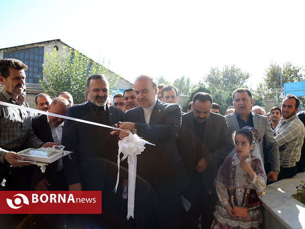 افتتاح استخر شهید حججی با حضور وزیر ورزش و جوانان