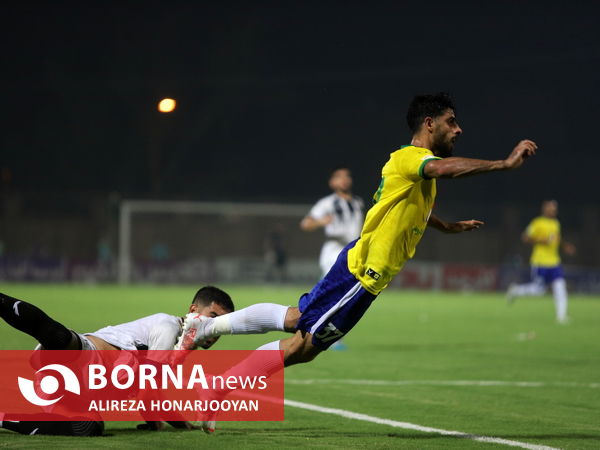 دیدار تیم های فوتبال صنعت نفت - نفت مسجدسلیمان