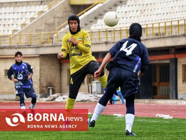 دیدار تیم های فوتبال سپاهان و پیکان البرز