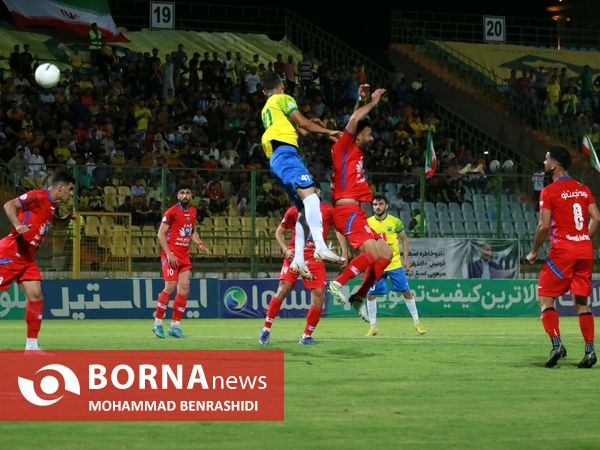 دیدار تیم های فوتبال صنعت نفت - نساجی