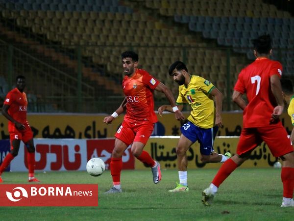 دیدار تیم های فوتبال صنعت نفت - فولاد