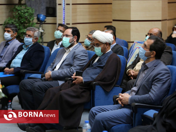 نشست ادبی «واژگان سرخ» در شیراز