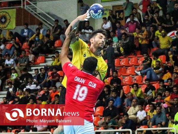 دیدار تیم های هندبال سپاهان - عمان کلاب