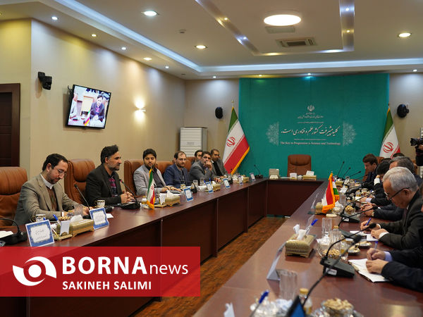 دیدار هیات علمی تاجیکی با معاون علمی فناوری رییس جمهور