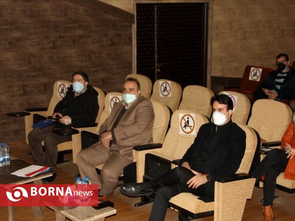 مراسم رونمایی کتاب "تردید نداشته باشید که شما خواننده این کتاب خواهید بود "