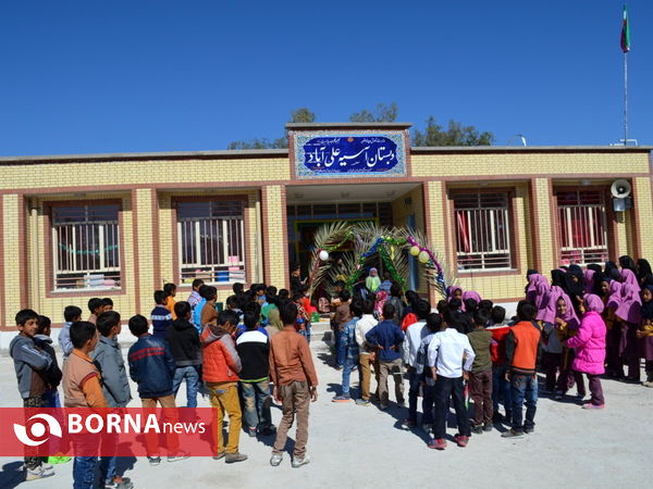 افتتاح و کلنگ زنی  پروژهای دهه فجر در لارستان