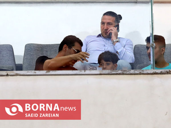 دیدار تیم های استقلال تهران - صنعت نفت آبادان