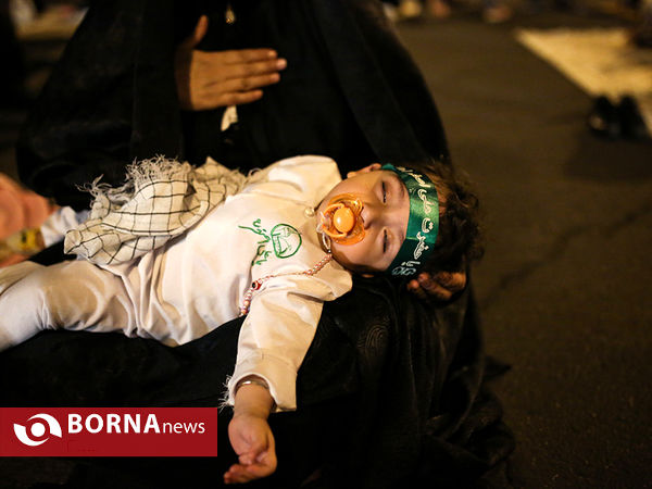 عزاداری شب عاشورا در میدان فلسطین