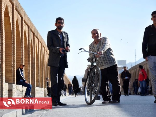 جاری شدن آب در زاینده روز