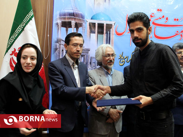 تجلیل استانداری فارس از خبرنگاران و عکاسان خبری فارس