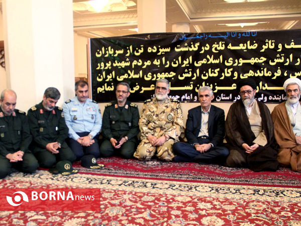 مراسم گرامیداشت یاد و خاطره 13 سرباز کشته شده در حادثه واژگونی اتوبوس سربازان شیراز