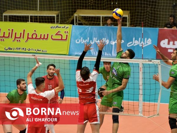 دیدار تیم های والیبال شهرداری ارومیه - لبنیات هراز آمل