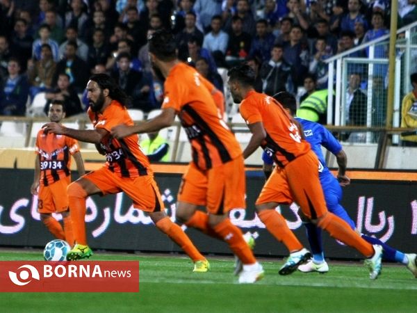 دیدار تیم های استقلال تهران - مس کرمان