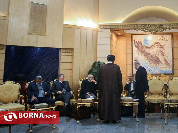 حضور دکترظریف در جمع خبرنگاران