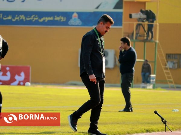 دیدار تیم های صنعت نفت - گل گهر