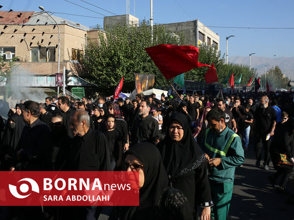 پیاده روی جاماندگان اربعین در تهران