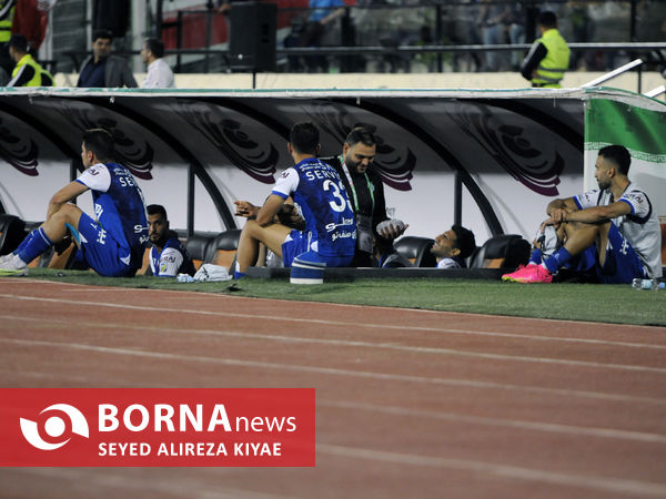 دیدار تیم های فوتبال استقلال 7 تراکتور 1