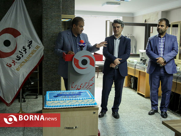 جشن هفته روابط عمومی در خبرگزاری برنا با حضور  رییس و اعضای مرکز اطلاع رسانی و روابط عمومی وزارت ورزش و جوانان