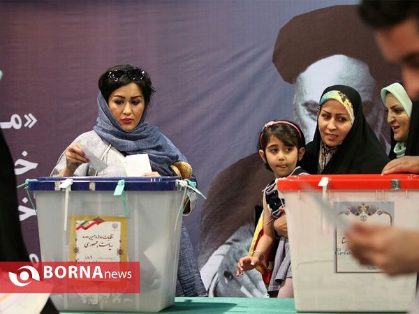 انتخابات رياست جمهوري و شوراي شهر و روستا در حسينيه جماران