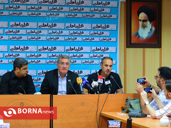 نشست خبری مربیان تیم های پرسپولیس و نساجی