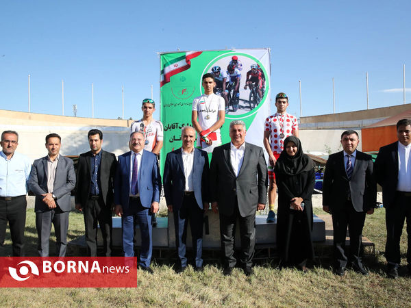 بازدید وزیر ورزش آذربایجان از مجموعه ورزشی آزادی