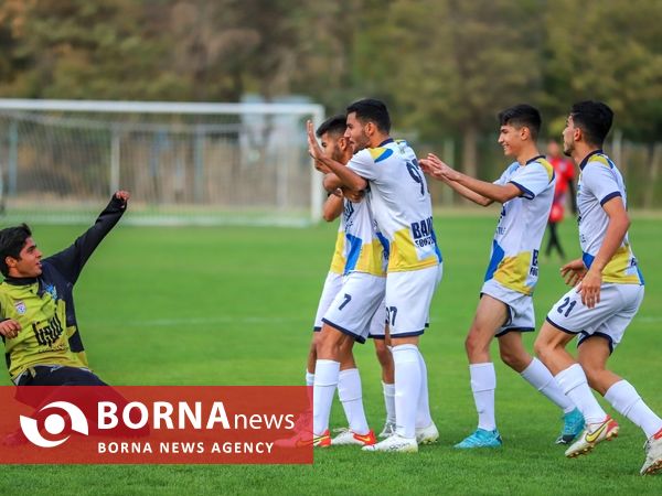 دیدار تیم های فوتبال بامداد  اراک- بصیر اهواز