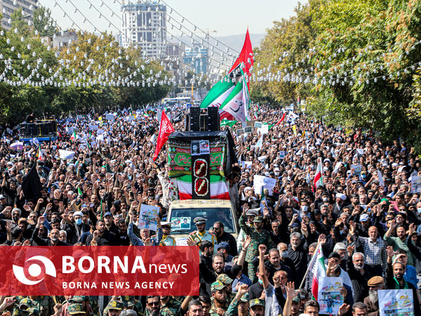 خروش مشهدی‌ها علیه اغتشاشگران همراه با تشییع شهدای امنیت