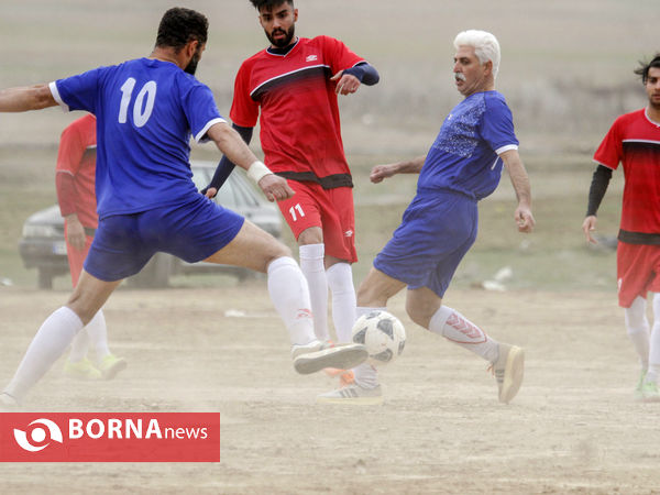 مسابقات فوتبال در روستا