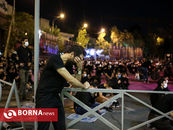 عزاداری شب عاشورا در میدان فلسطین
