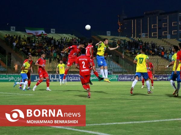 دیدار تیم های فوتبال صنعت نفت - نساجی