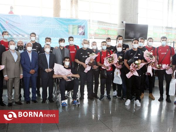 استقبال تیم ملی والیبال ایران در فرودگاه امام