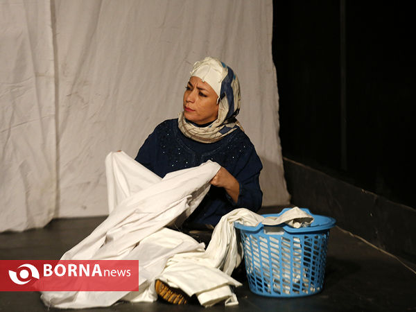 نمایش لاله عباسی