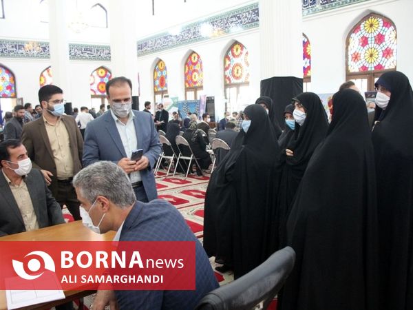 میز خدمت جهادی در مصلی رشت